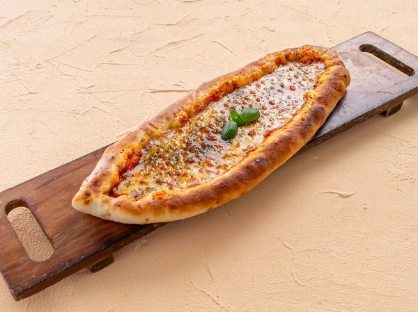 Pizza Pide Margarita