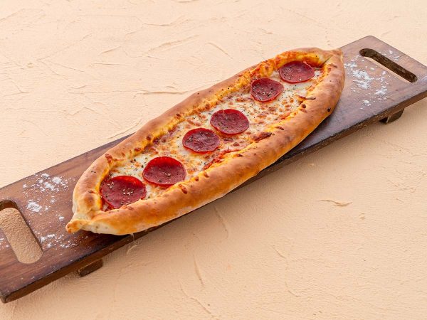 Pizza Pide Pepperoni